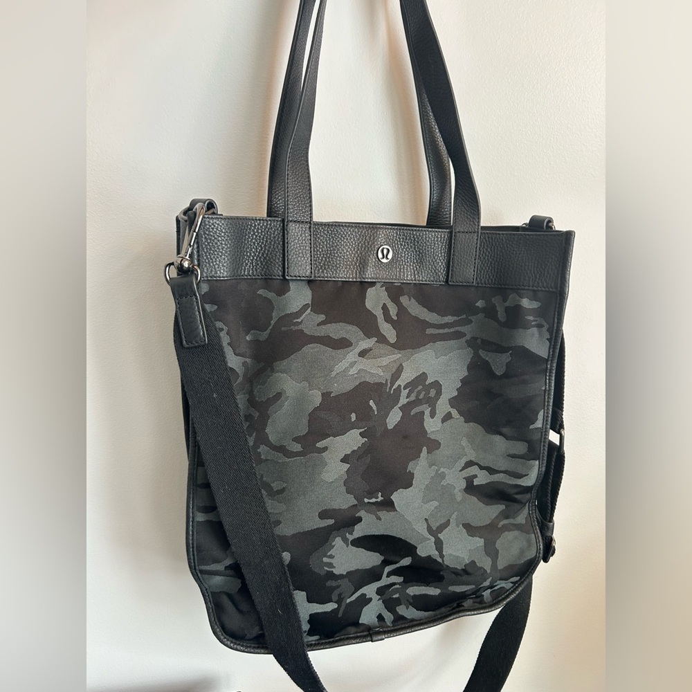 Lululemon Womens Black Grey Camouflage Now And Always Travel Tote Bag